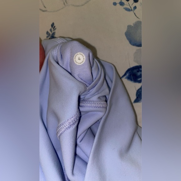 Lululemon align shorts in pastel blue - Picture 3 of 3